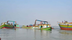 নদীপাড়ের ত্রাস ‘বালুমহাল’