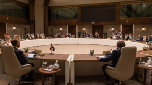 ইরানকে হামলা বন্ধের আহ্বান পাকিস্তানসহ ১২ দেশের