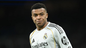 মাঠে ফেরার অপেক্ষা আরও বাড়ছে এমবাপ্পের