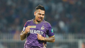 আইপিএলে নতুন ইতিহাস গড়ার পথে সুনীল নারাইন