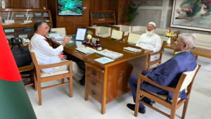 প্রধানমন্ত্রীর সঙ্গে বিরোধীদলীয় নেতার সাক্ষাৎ