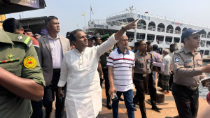 নৌকা থেকে লঞ্চে যাত্রী ওঠা বন্ধ করা হবে: নৌপরিবহন প্রতিমন্ত্রী
