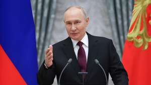 রাশিয়া ইরানের বিশ্বস্ত বন্ধু হিসেবে পাশে থাকবে: পুতিন