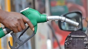 বাড়ছে না জ্বালানি তেলের দাম