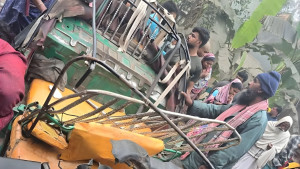 অটোরিকশা-ভটভটির সংঘর্ষ, নিহত ৩