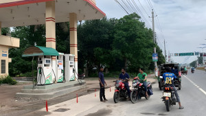 যেকোনো সময় বন্ধ হয়ে যেতে পারে সারাদেশের পেট্রোল পাম্প
