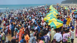 ঈদের ছুটিতে ৫৮০ কোটি টাকার বাণিজ্য