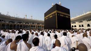মক্কা-মদিনা থেকে সরানো হচ্ছে ইরানি ওমরাহ যাত্রীদের