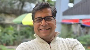 কারামুক্ত হলেন সাংবাদিক আনিস আলমগীর