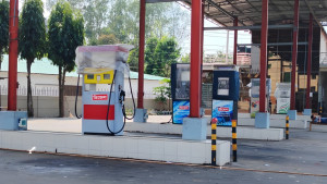 ‘ক্রেতারা সংযত না হলে ১০ দিন পর তেল থাকবে না’