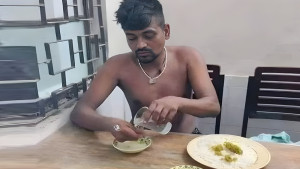 ঢাবিতে যুবককে পিটিয়ে হত্যা: ২২ আসামিকে গ্রেপ্তারে পরোয়ানা