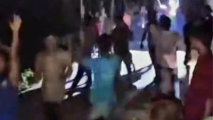 চামড়া নিয়ে রাতে টর্চলাইট জ্বালিয়ে ঘণ্টাব্যাপী সংঘর্ষ