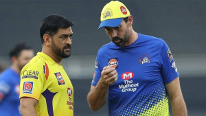 কবে মাঠে নামবেন ধোনি, জানালেন চেন্নাই কোচ