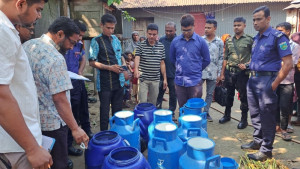 বহিষ্কৃত কৃষক দল নেতার বাড়ি থেকে ভেজাল দুধ তৈরির কেমিক্যাল জব্দ