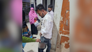পাগলা কুকুরের আতঙ্ক, কামড়ে আহত ১৬