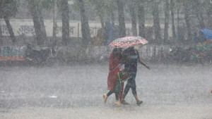 দুপুরের মধ্যে ৫ অঞ্চলে দমকা হাওয়াসহ বজ্রবৃষ্টির আভাস