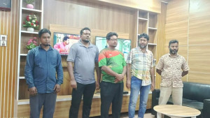 পুলিশি হেফাজতে বিএনপি-জামায়াতের ৫ সমর্থক