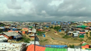 রোহিঙ্গা ক্যাম্পে গোলাগুলি, যুবক গুলিবিদ্ধ