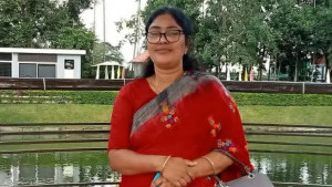 সালিশি বৈঠক করতে এসে আটক আওয়ামী লীগ নেত্রী