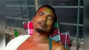 বাঘের সঙ্গে লড়াই করে জিতে ফিরলেন বাবলু গাজী