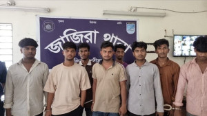 আ.লীগের মিছিল ঠেকাতে অভিযান, নিরীহ পথচারীদের আটকের অভিযোগ