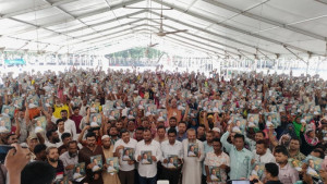 প্রধানমন্ত্রীর ঈদ উপহার পেলেন কুসিকের ৮৩২ পরিচ্ছন্নতাকর্মী