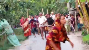 ছাগলের শাক খাওয়া নিয়ে সংঘর্ষে আহত ৮
