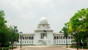 অন্তর্বর্তী সরকারের ১৮ মাসের কর্মকাণ্ডের তদন্ত চেয়ে রিট খারিজ