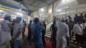 মিরপুরে মাজারে হামলা-ভাঙচুর, ভিডিও ফুটেজ দেখে গ্রেপ্তার ৩