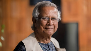 ড. ইউনূসসহ তার উপদেষ্টাদের দেশত্যাগে নিষেধাজ্ঞা চেয়ে রিট