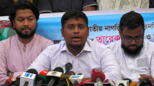 সরকার আওয়ামী লীগের পথে হাঁটছে: হাসনাত আবদুল্লাহ