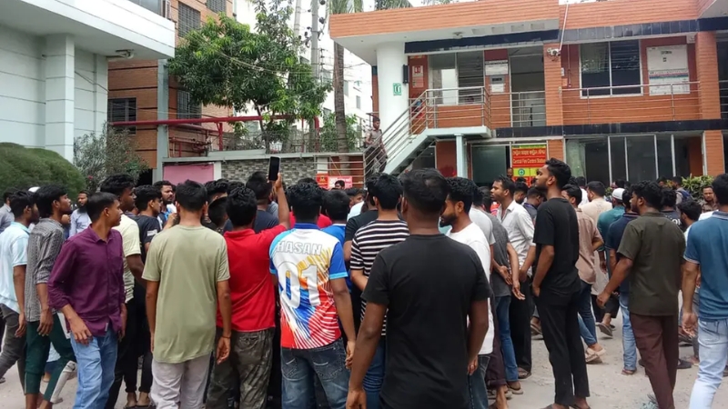 স্টোর রুমে মিলল এজিএমের ঝুলন্ত মরদেহ