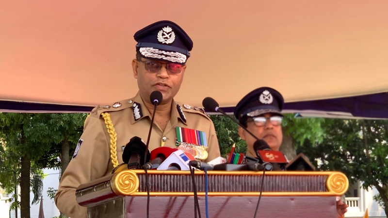 মাদক কারবারে জড়ালে পুলিশ সদস্যদের ছাড় নয়: আইজিপি
