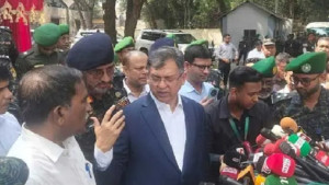ডিসেম্বরে কোনো অপশক্তি অস্থিরতা করতে পারবে না: স্বরাষ্ট্রমন্ত্রী